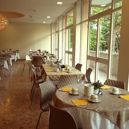 فندق Condor 3*