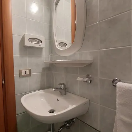 Condor Hotel 3*