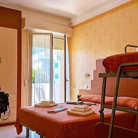 Hotel Condor 3*