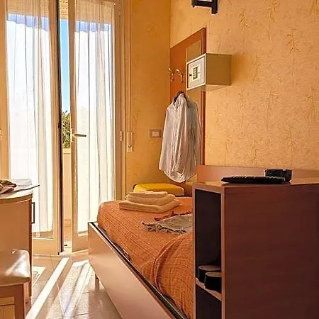 Hotel Condor 3*