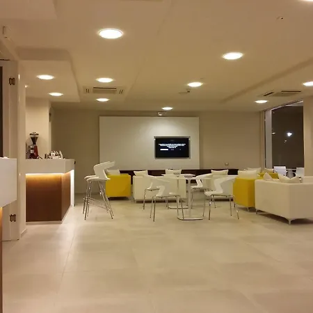 Condor 3*